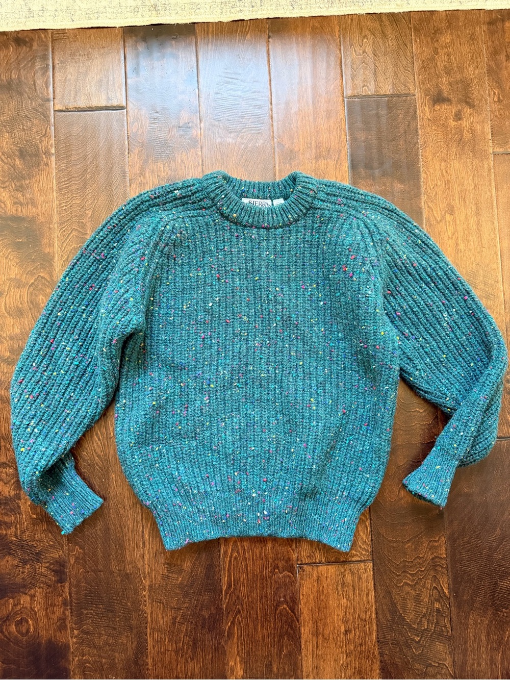 VINTAGE Sierra 100% Wool Unisex Crewneck Sweater